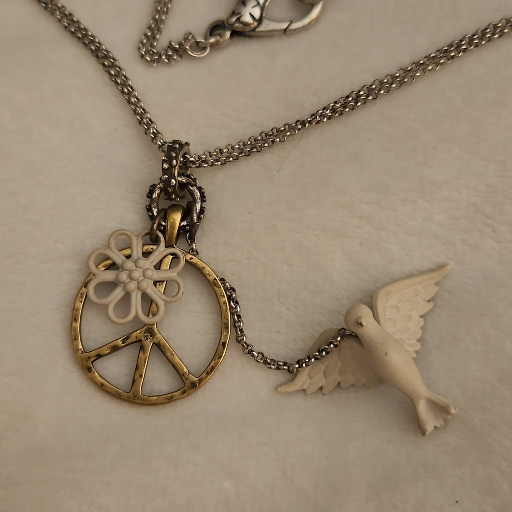 Vtg LUCKY BRAND Peace Sign Dove Charm Pendant Festival Chain Necklace - Picture 7 of 8